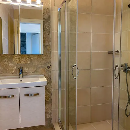 Manuela's Stone Heaven Retreat Villa