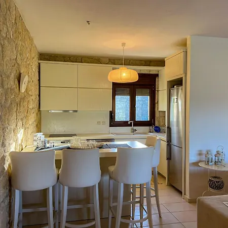 Manuela's Stone Heaven Retreat Vila *