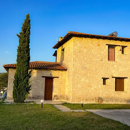 Villa Manuela's Stone Heaven Retreat Kalandra