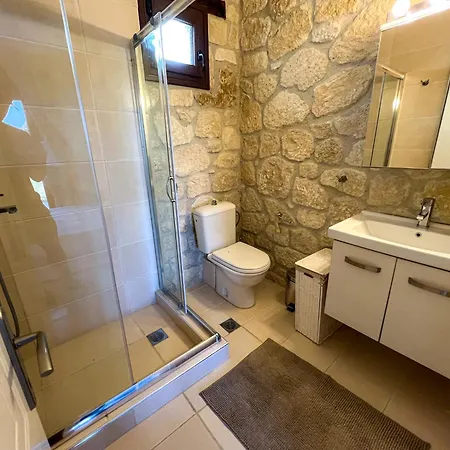 Manuela's Stone Heaven Retreat * Kalandra