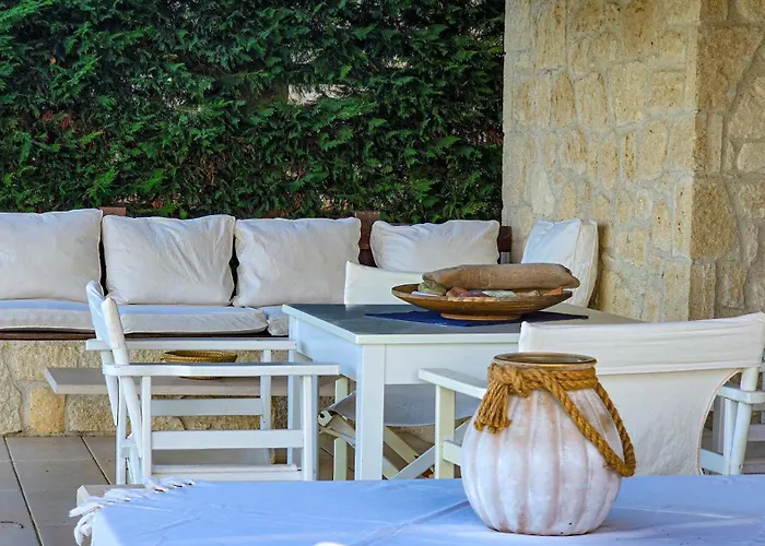 Manuela's Stone Heaven Retreat * Kalandra