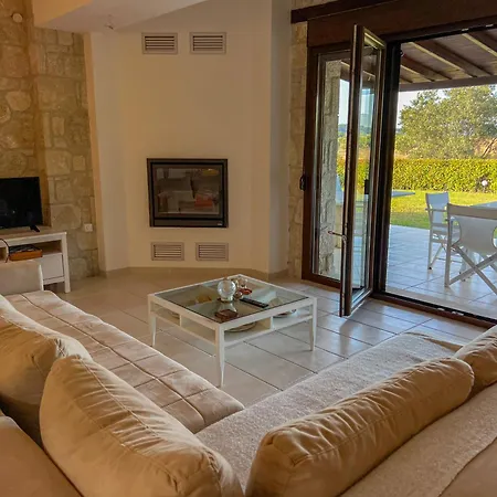 Manuela's Stone Heaven Retreat Вилла *