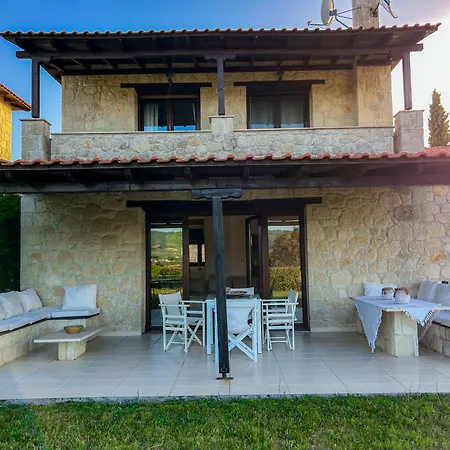 Manuela's Stone Heaven Retreat Вилла *