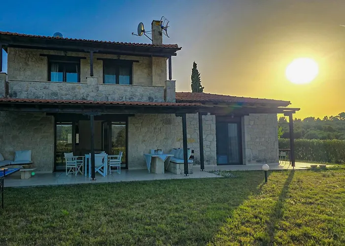 Manuela's Stone Heaven Retreat * Kalandra